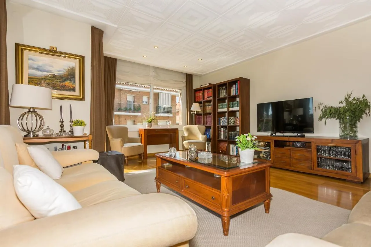 Homeholidaysrentals Amaral Pineda De Mar Apartamento