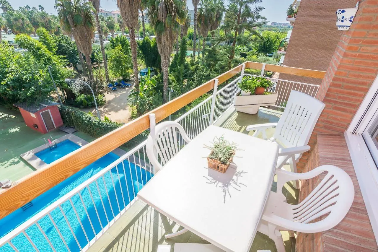 Homeholidaysrentals Amaral Pineda de Mar 0*,  İspanya